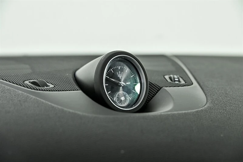 2023 Maserati Levante Modena - Image 25 of 31