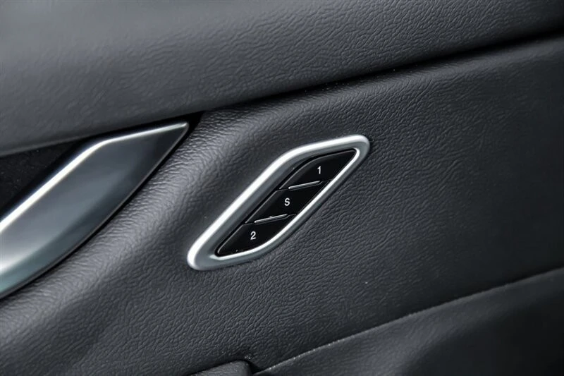 2023 Maserati Levante Modena - Image 18 of 21