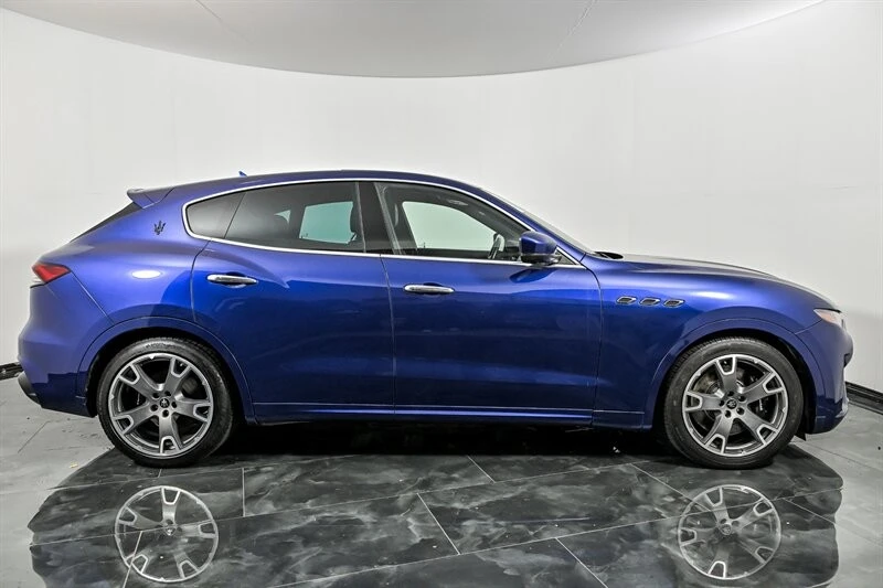 2023 Maserati Levante Modena - Image 10 of 31