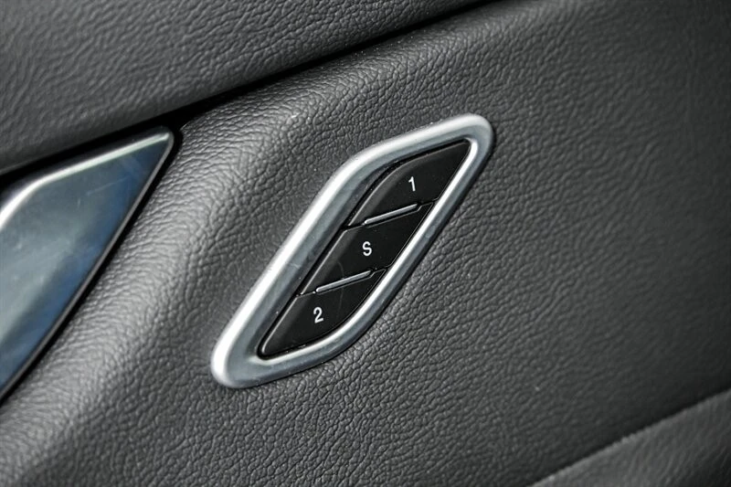 2023 Maserati Levante Modena - Image 14 of 31