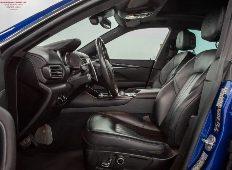2023 Maserati Levante Modena - Image 8 of 12