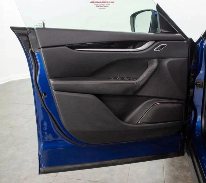 2023 Maserati Levante Modena - Image 6 of 12