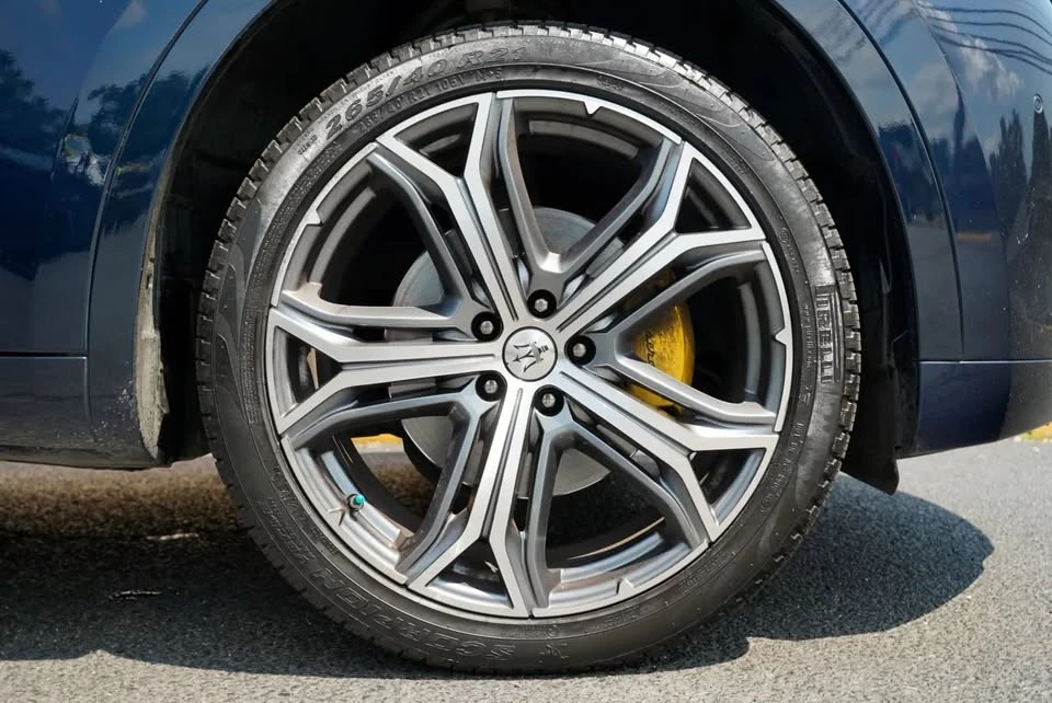 2023 Maserati Levante - Image 19 of 20