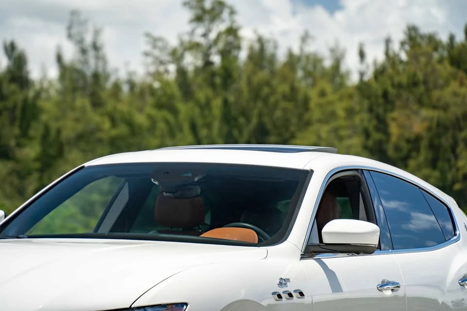 2023 Maserati Levante Modena - Image 18 of 20