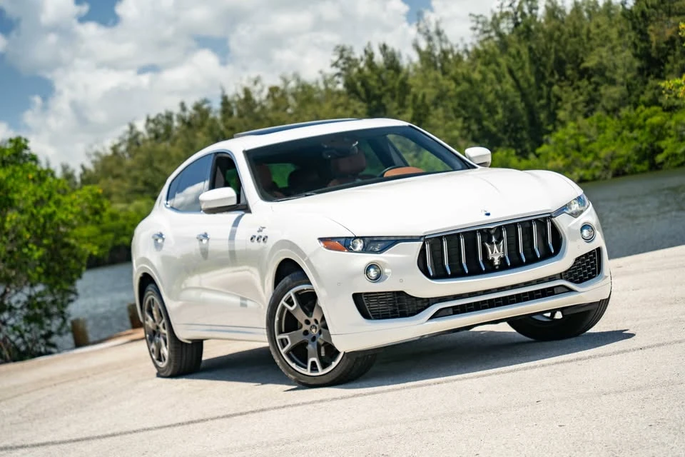 2023 Maserati Levante Modena - Image 8 of 20