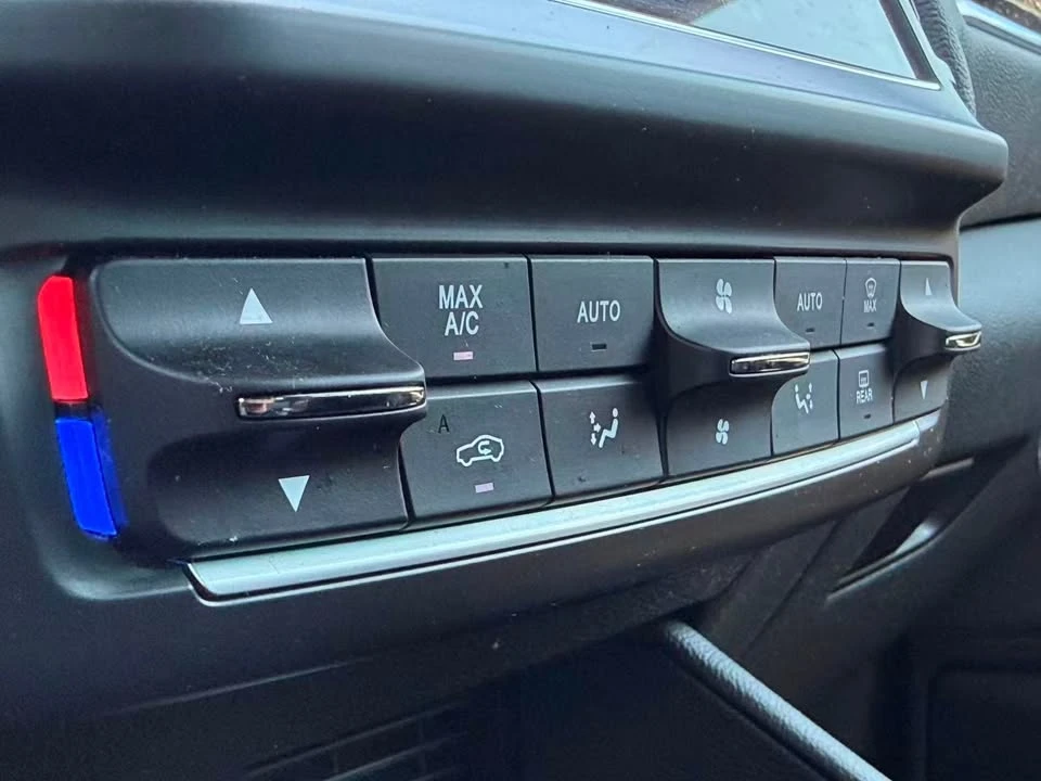 2023 Maserati Levante Modena - Image 13 of 20