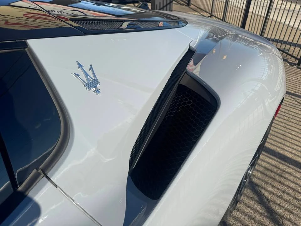 2023 Maserati MC20 - Image 14 of 20