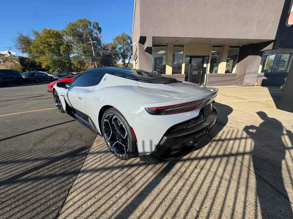 2023 Maserati MC20 - Image 9 of 20