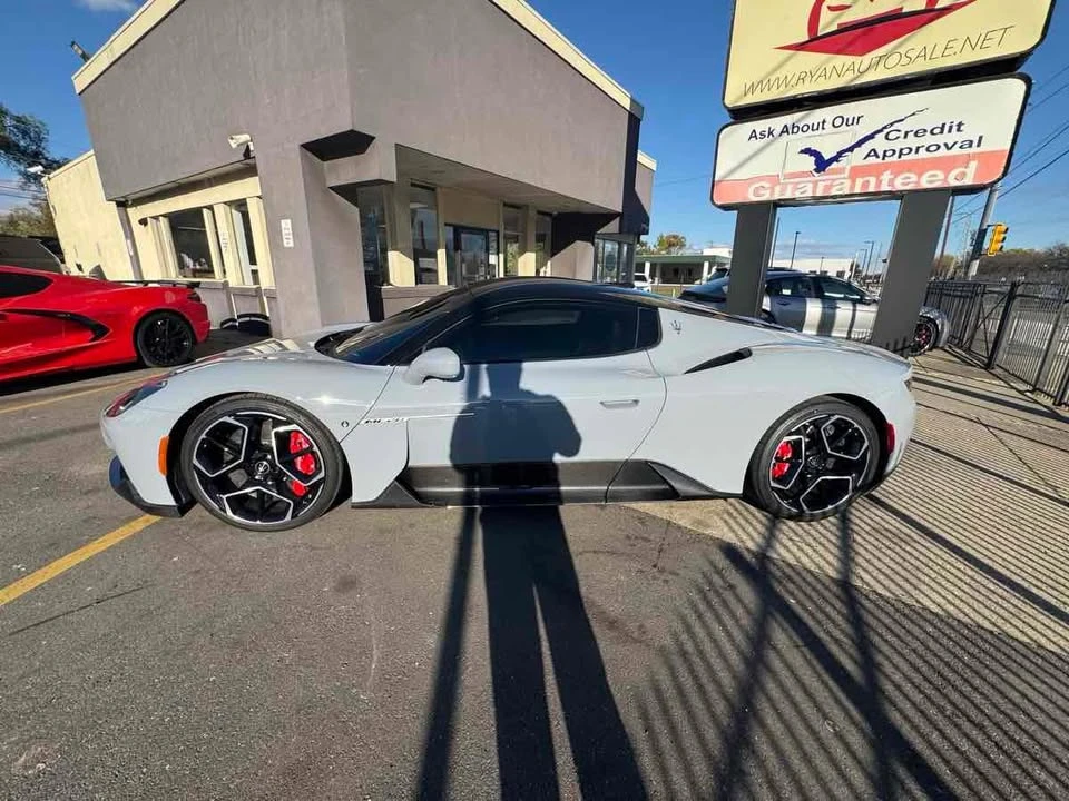 2023 Maserati MC20 - Image 10 of 20