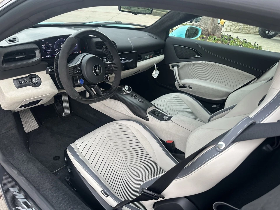 2023 Maserati MC20 - Image 7 of 8