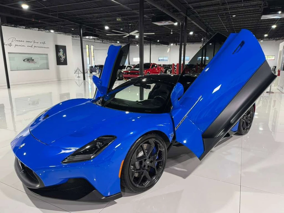 2023 Maserati MC20 - Image 11 of 12