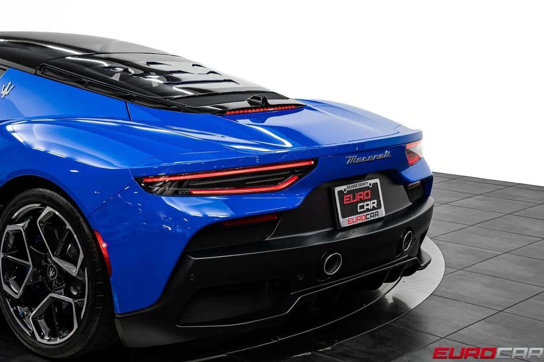 2023 Maserati MC20 - Image 19 of 31
