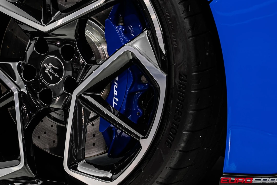 2023 Maserati MC20 - Image 27 of 31