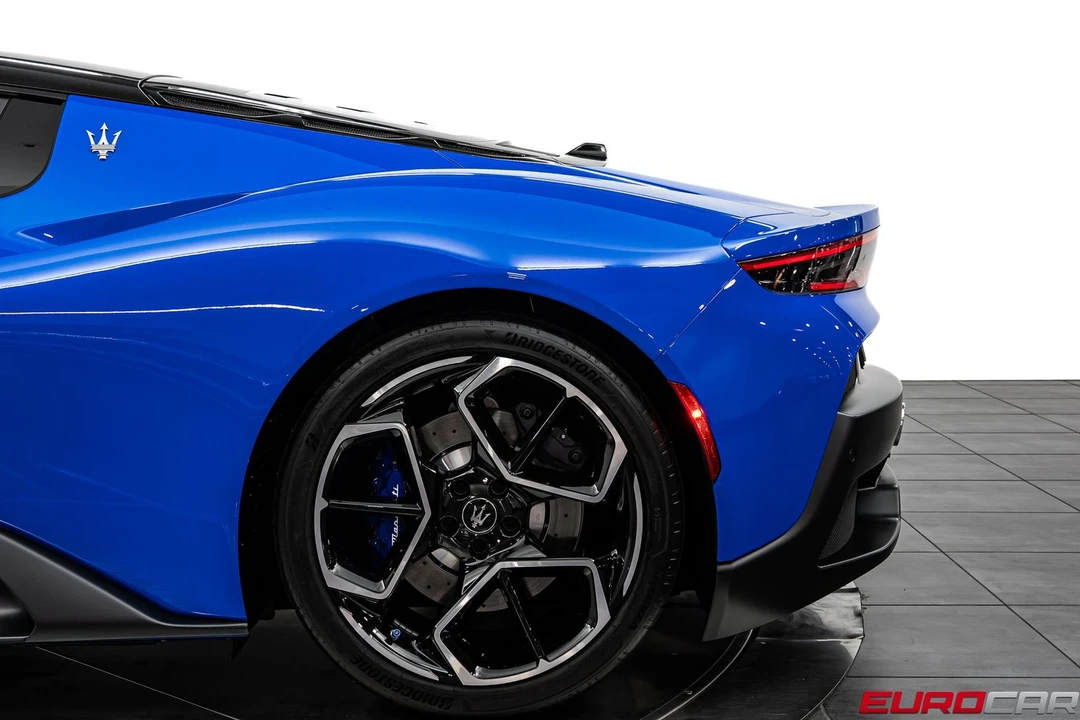2023 Maserati MC20 - Image 18 of 31