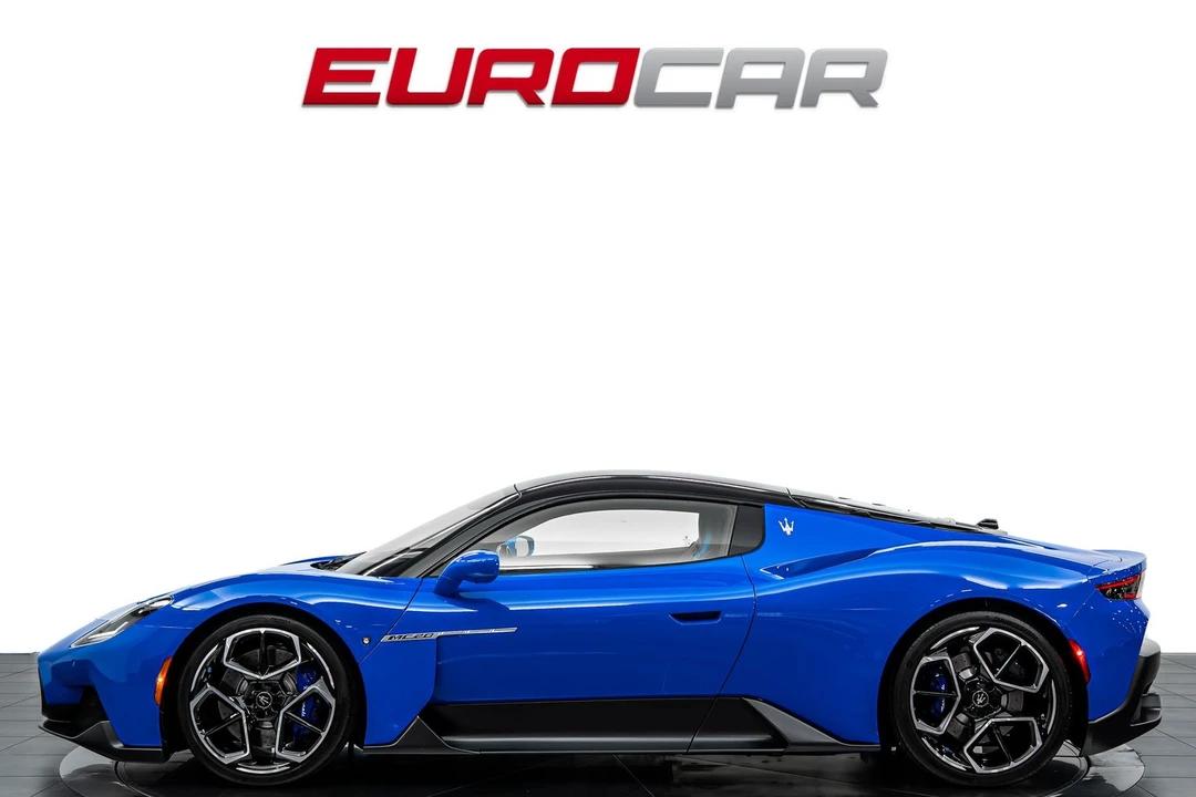 2023 Maserati MC20 - Image 2 of 31