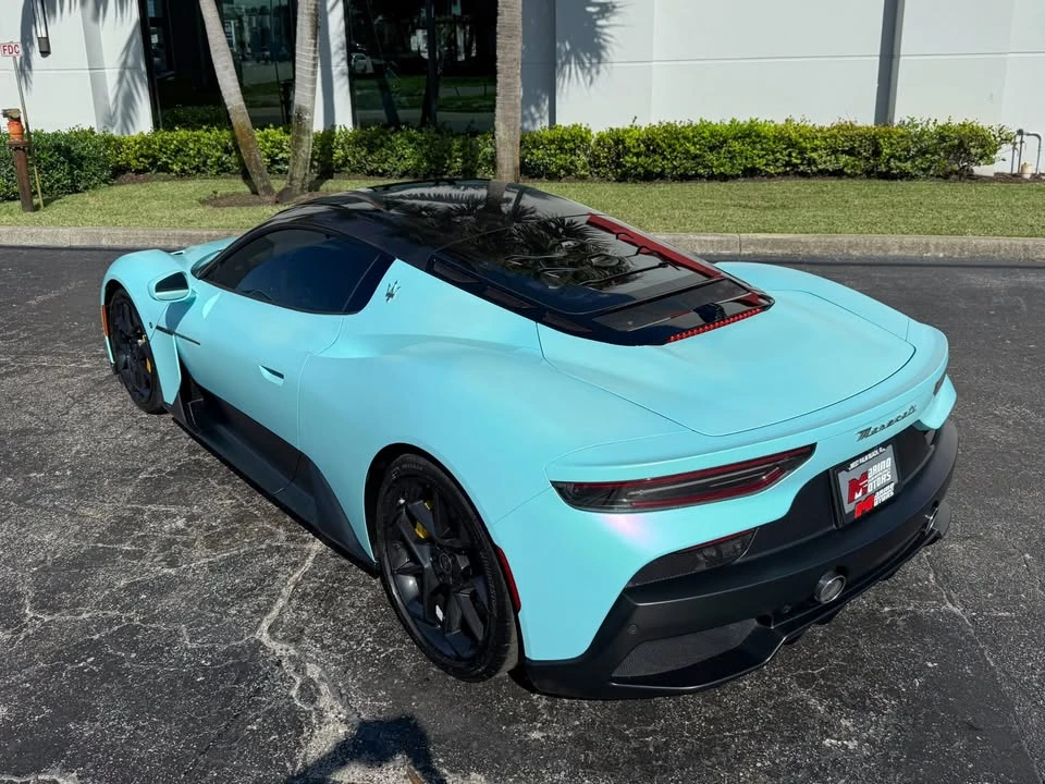 2023 Maserati MC20 - Image 12 of 17