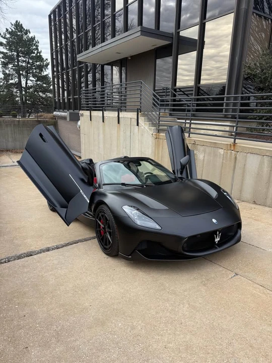 2023 Maserati MC20 Cielo - Image 2 of 16