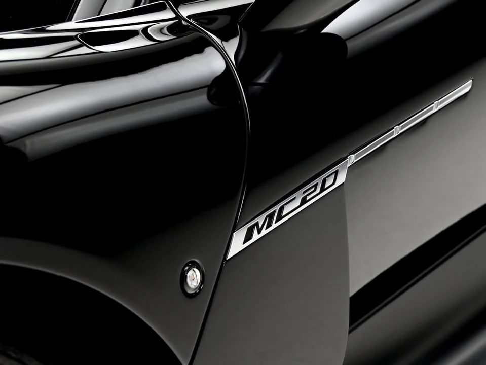 2023 Maserati MC20 Cielo - Image 7 of 19