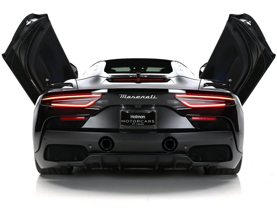 2023 Maserati MC20 Cielo - Image 16 of 19