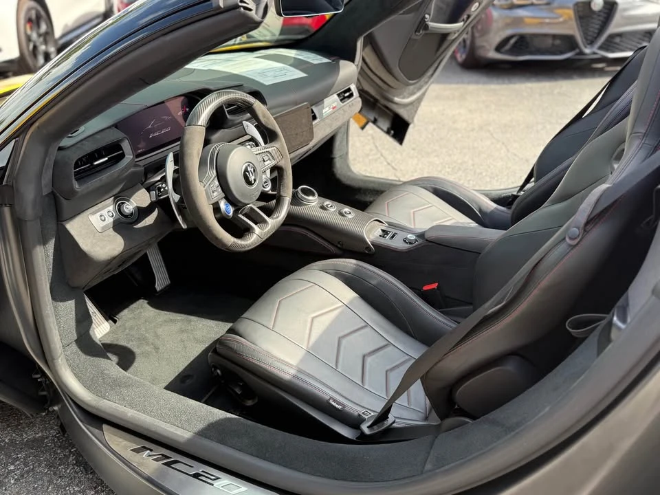 2023 Maserati MC20 Cielo - Image 9 of 11