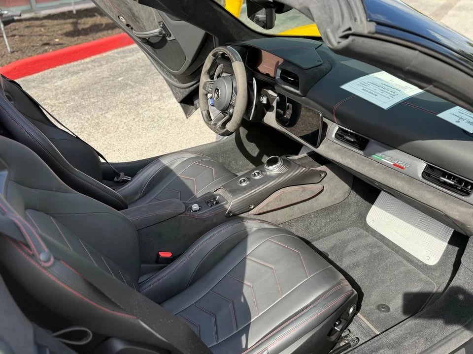 2023 Maserati MC20 Cielo - Image 10 of 11