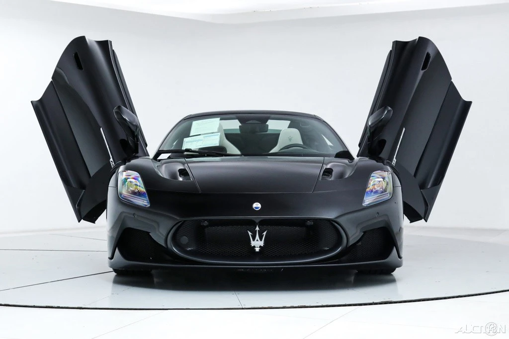 2023 Maserati MC20 Cielo - Image 11 of 21