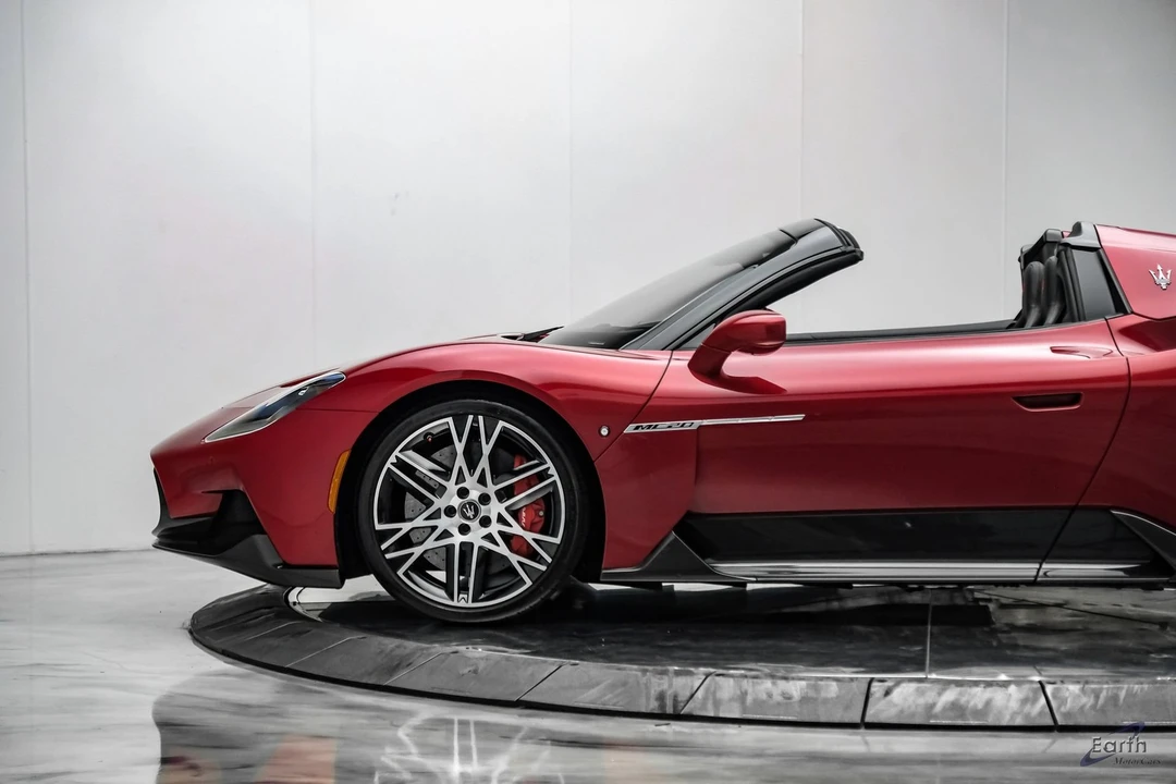 2023 Maserati MC20 Cielo - Image 11 of 31