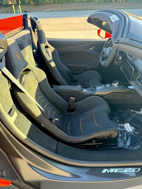 2023 Maserati MC20 Cielo - Image 12 of 18