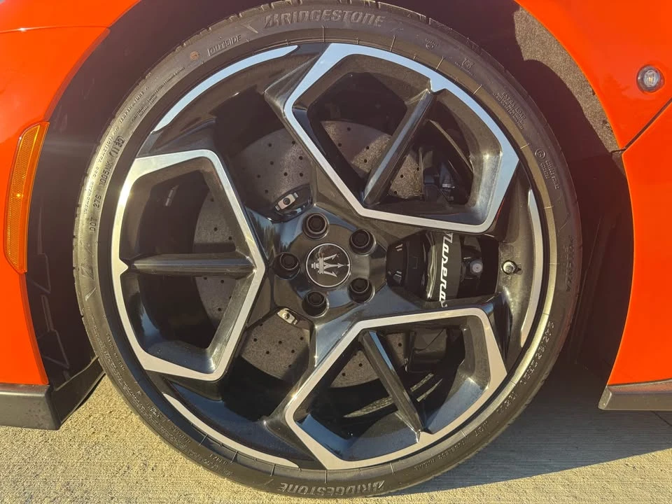 2023 Maserati MC20 Cielo - Image 11 of 18