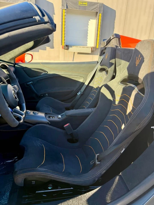 2023 Maserati MC20 Cielo - Image 13 of 18