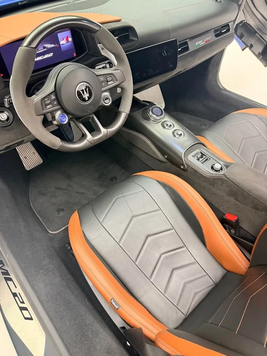 2023 Maserati MC20 Cielo - Image 9 of 11