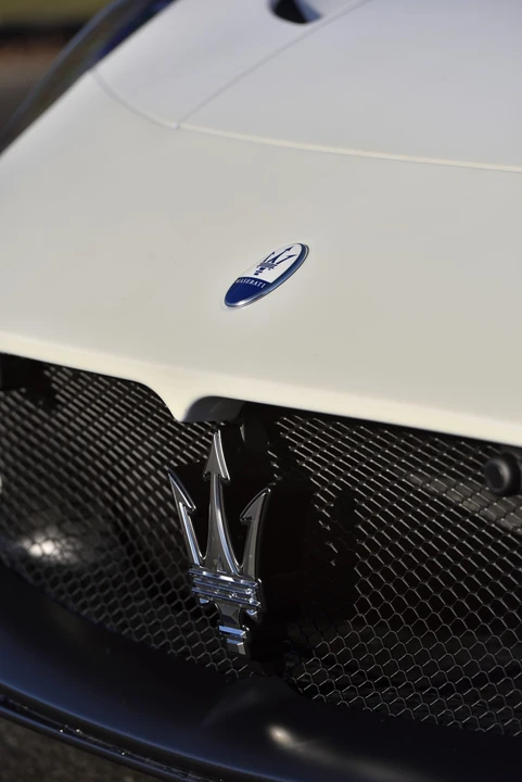 2023 Maserati MC20 Cielo - Image 17 of 31