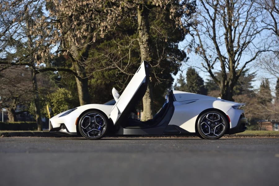 2023 Maserati MC20 Cielo - Image 2 of 31
