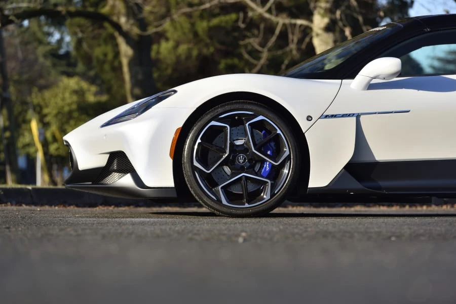 2023 Maserati MC20 Cielo - Image 18 of 31