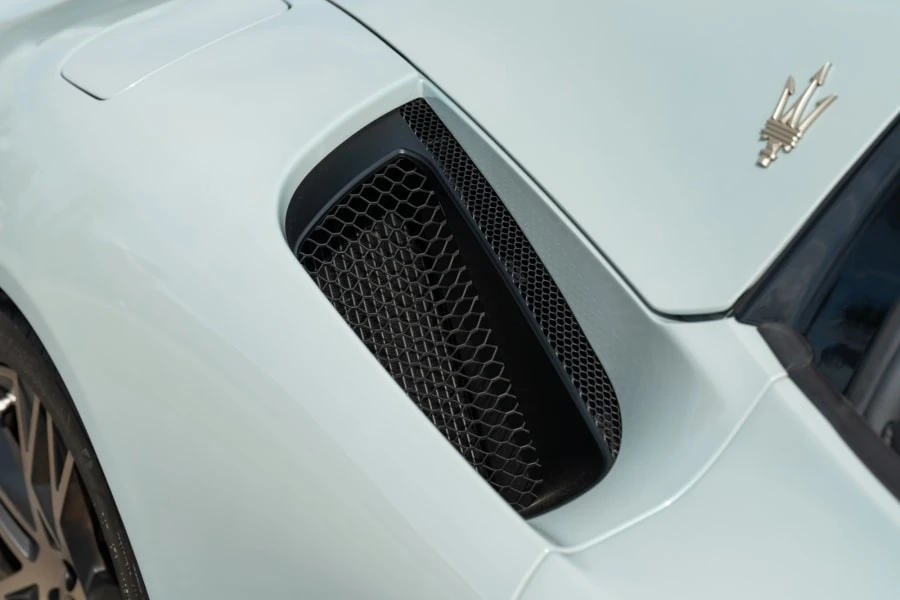 2023 Maserati MC20 Cielo - Image 14 of 31