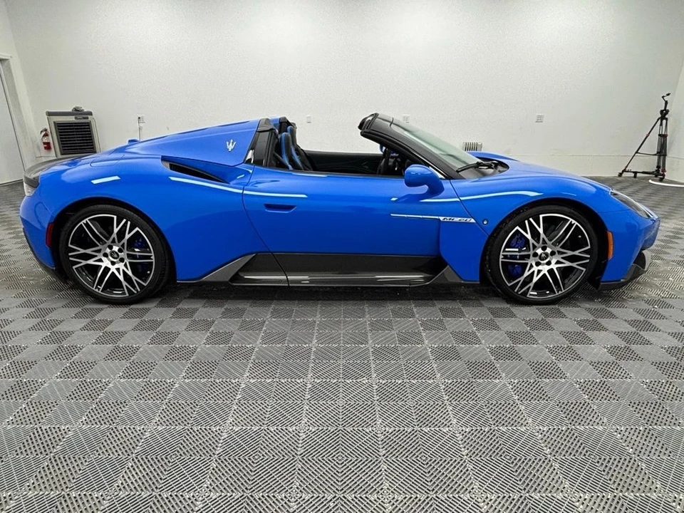 2023 Maserati MC20 Cielo - Image 2 of 12