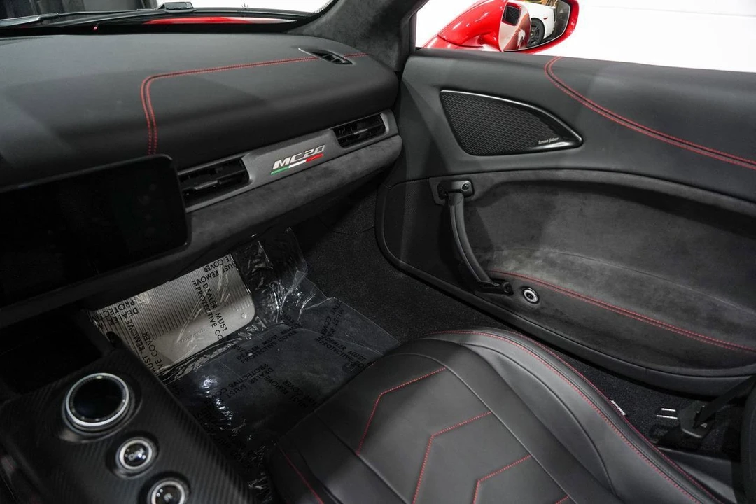 2023 Maserati MC20 Cielo - Image 14 of 31