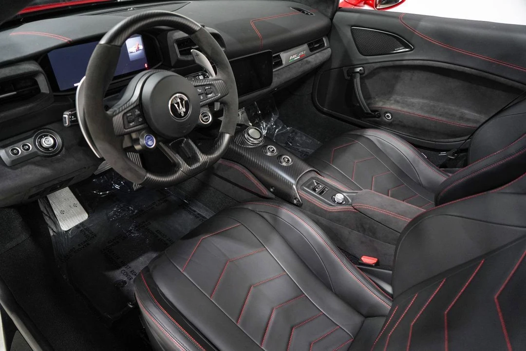 2023 Maserati MC20 Cielo - Image 2 of 31