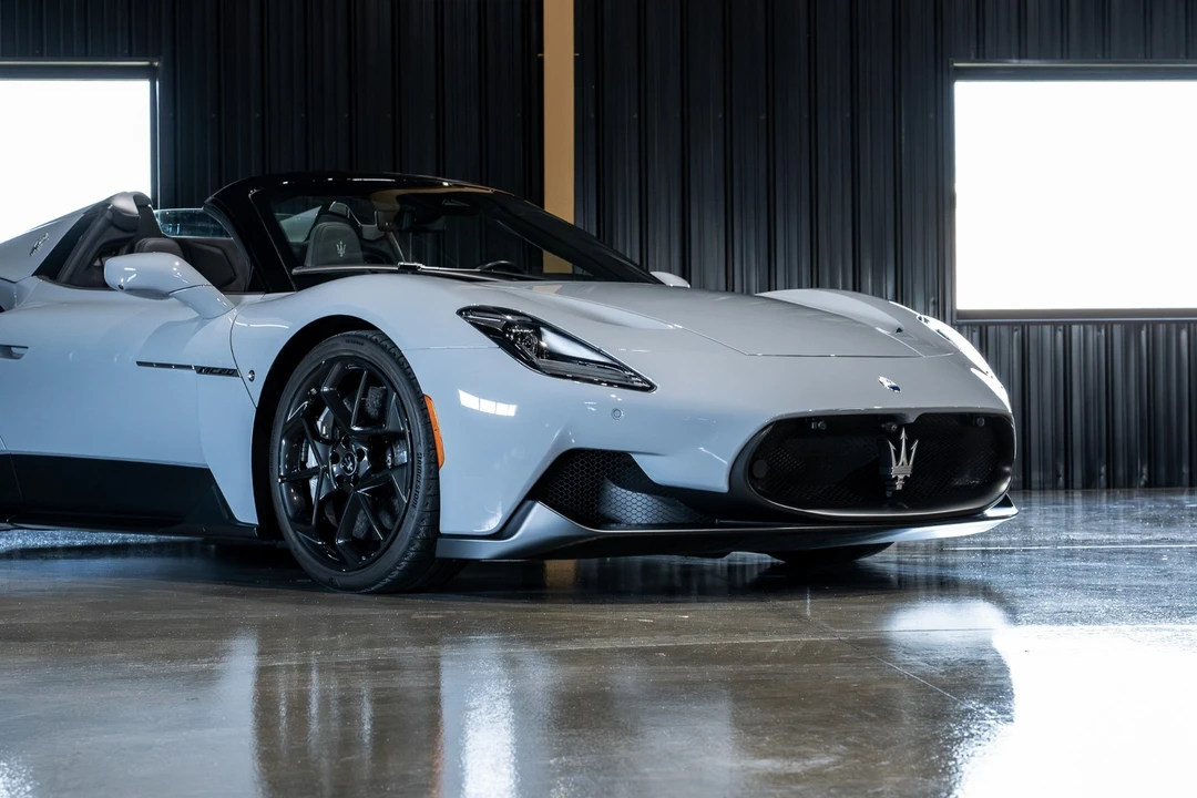 2023 Maserati MC20 Cielo - Image 10 of 31