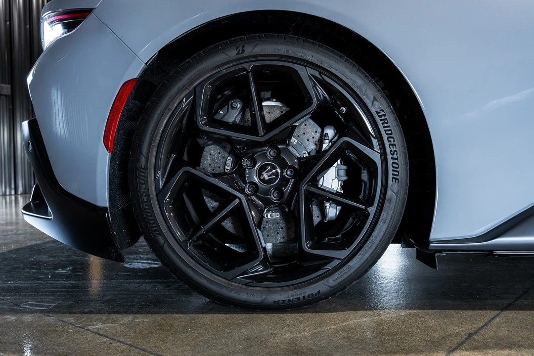 2023 Maserati MC20 Cielo - Image 16 of 31