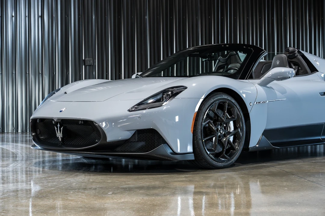 2023 Maserati MC20 Cielo - Image 9 of 31