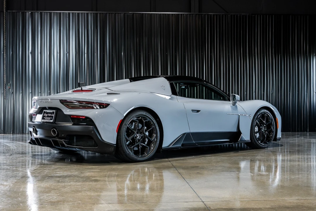 2023 Maserati MC20 Cielo - Image 8 of 31