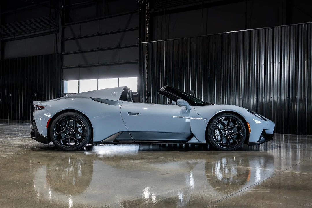 2023 Maserati MC20 Cielo - Image 6 of 31