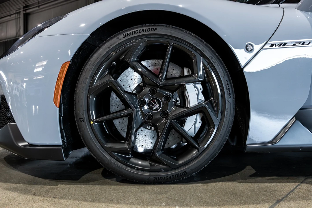 2023 Maserati MC20 Cielo - Image 18 of 31