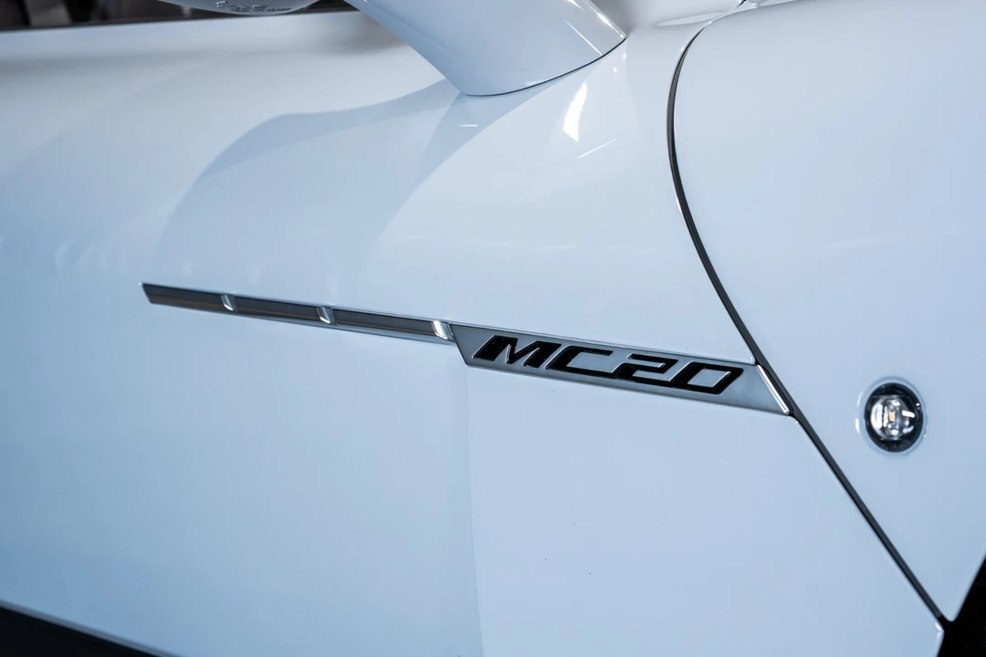 2023 Maserati MC20 Cielo - Image 14 of 31