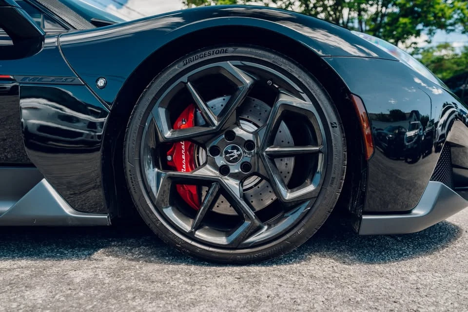 2023 Maserati MC20 - Image 5 of 18