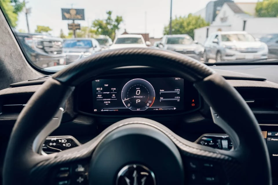 2023 Maserati MC20 - Image 17 of 18