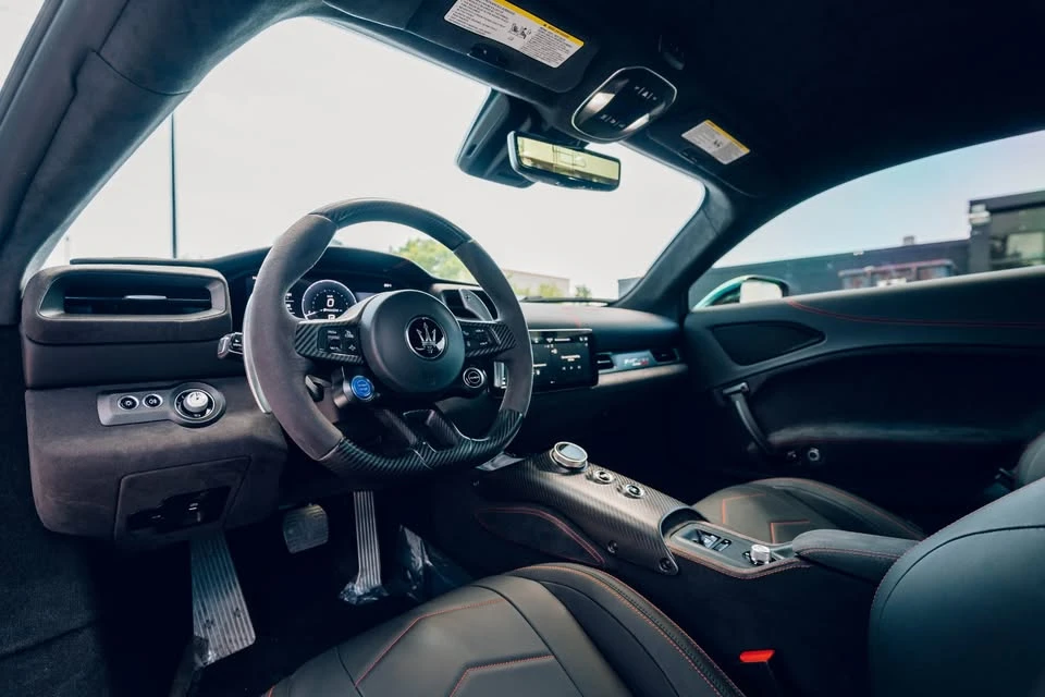 2023 Maserati MC20 - Image 11 of 18