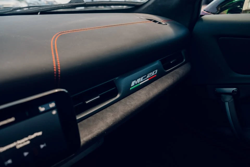 2023 Maserati MC20 - Image 16 of 18
