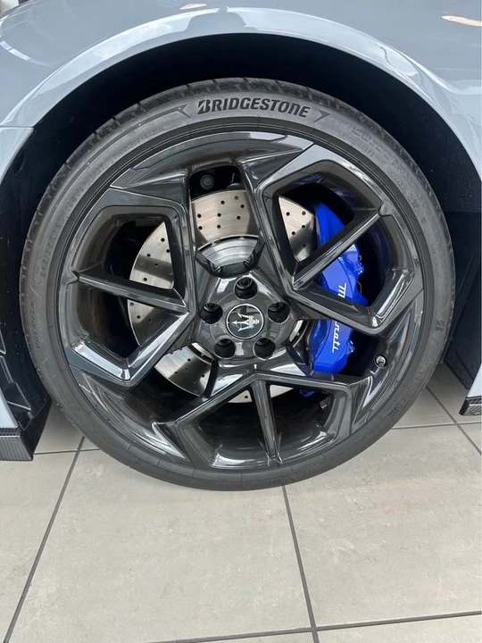 2023 Maserati MC20 - Image 8 of 15